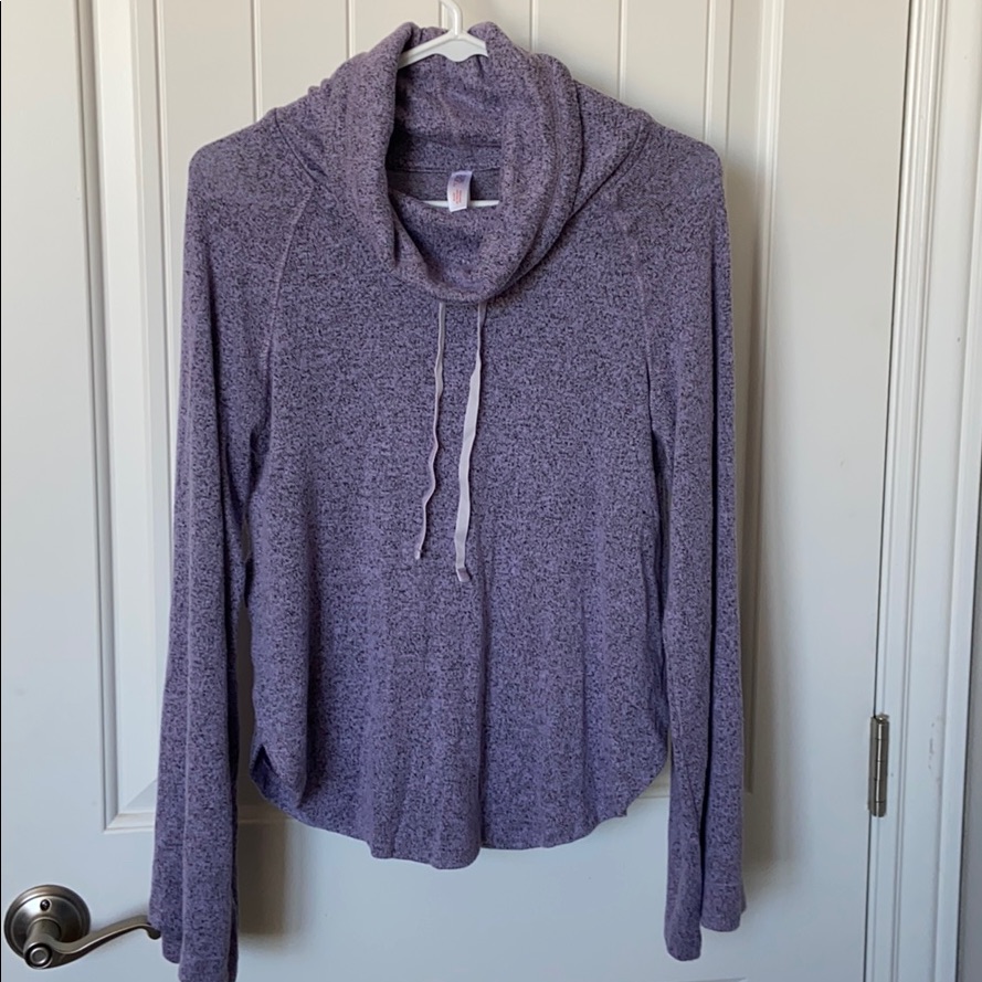 Last Chance Gillgan & O’malley Soft Cowl Neck Top